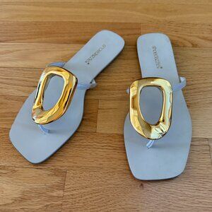 Shoe Dazzel Kali Flat Thong Sandals Size 7.5